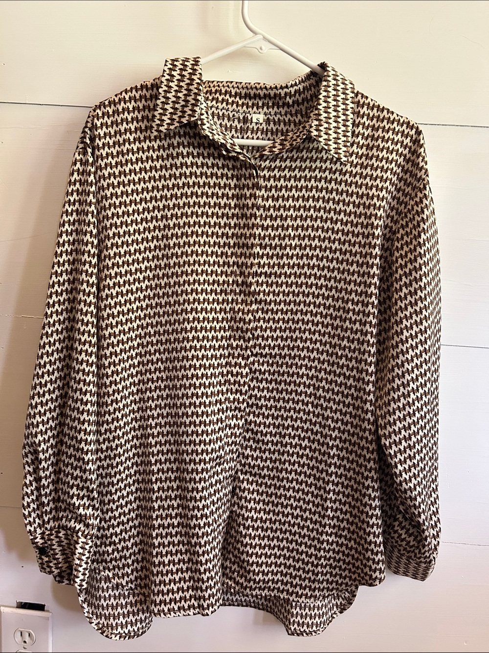 SHEIN Brown and White Houndstooth Long Sleeve Button-Up Top
